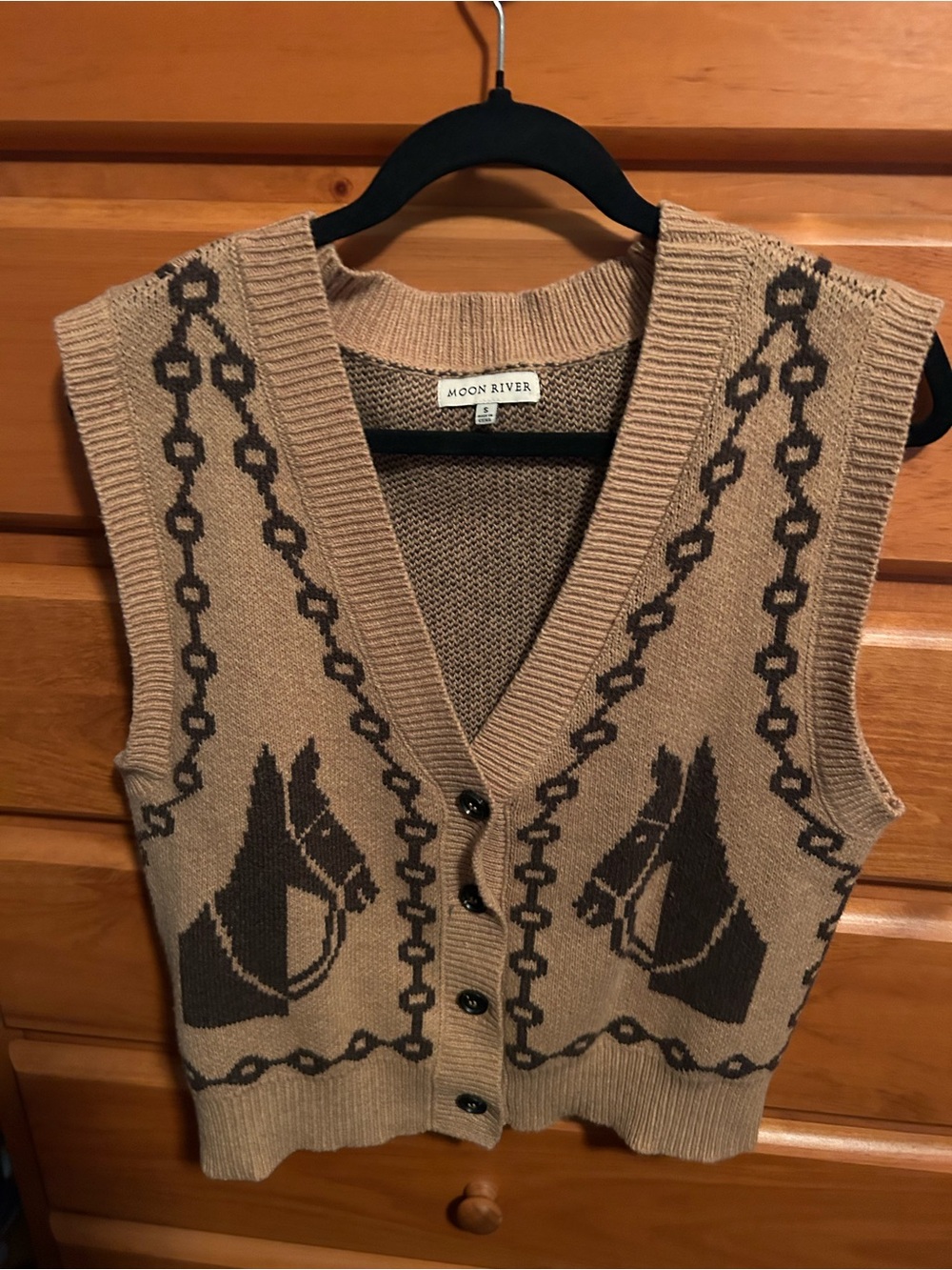 Moon River Tan and Dark Brown Horse-Print V-Neck Sweater Vest